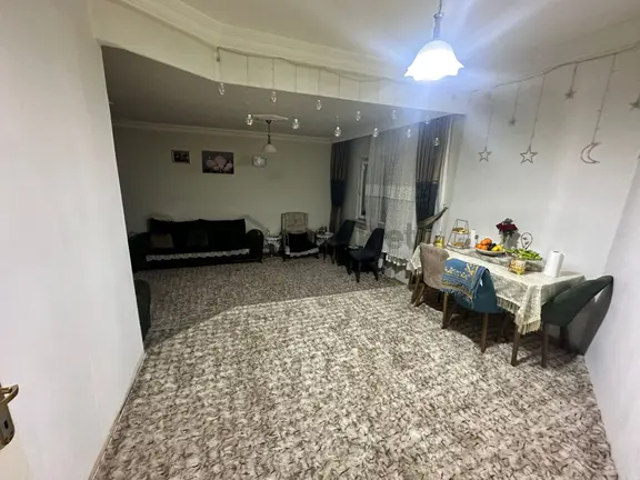Yakup Göymenden Güneykentte Satlık 3+1 Doğalgazlı Daire 1