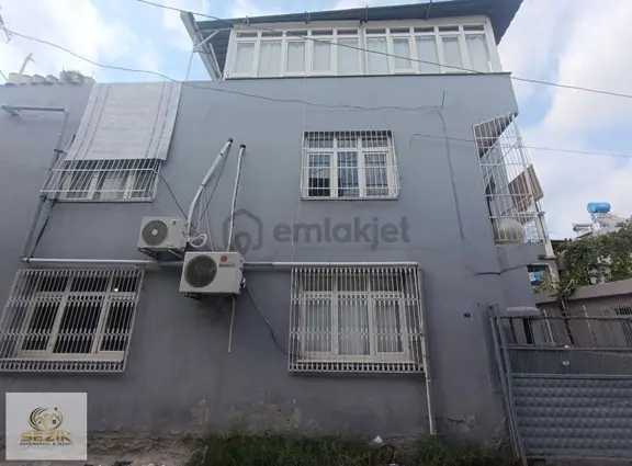 Şakirpaşa Onur Mahallesinde 3 Katlı Satılık Müstakil Ev 3+1 Şekl 1