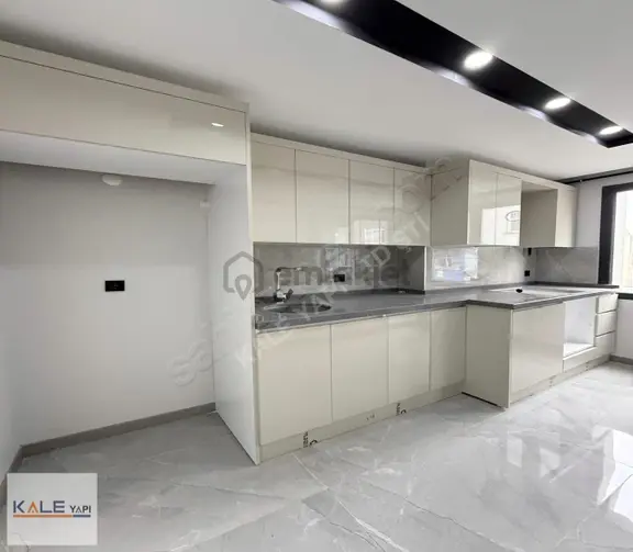 Bahçeşehir Konumunda Satılık Sıfır 3+1 Tek Daire Üzerine 1