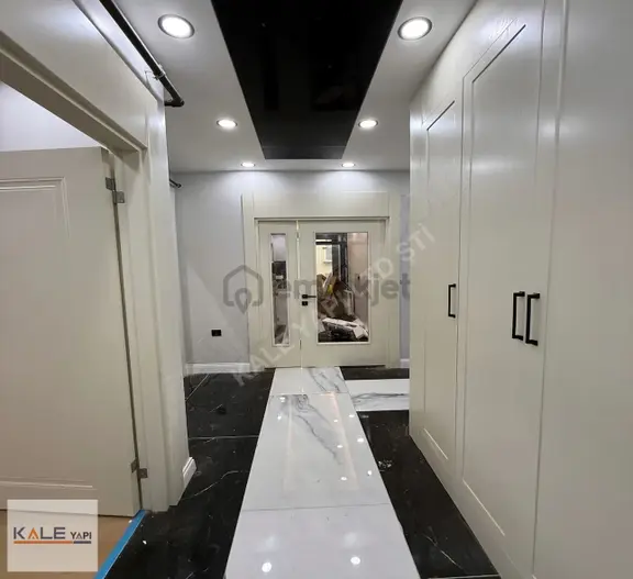Bahçeşehir Konumunda Balkonlu 2+1 Sıfır Satılık Daire 1