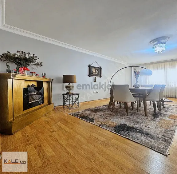 Bahçeşehir Bölgesi Geniş M2 2+1 Site İçi Satılık Daire 2