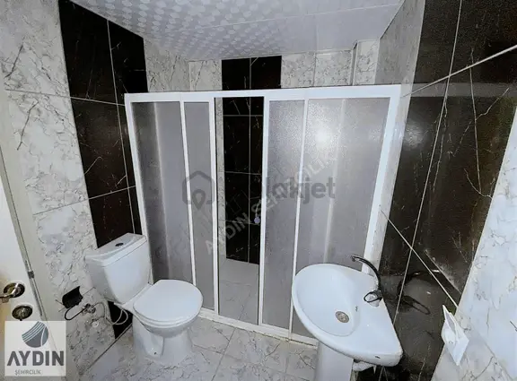 Aydın Satıyor'dan Hastaneye Yakın Geniş Lüx Fırsat 3+1 Daire 2