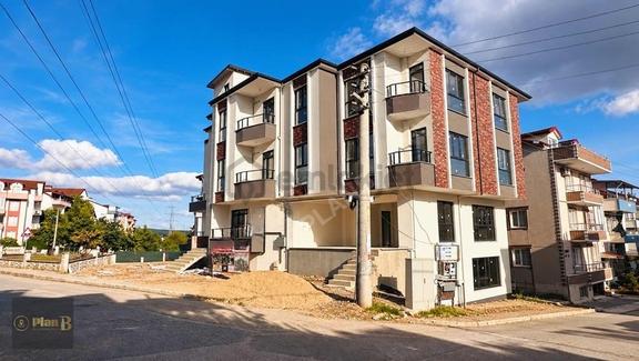Yeşilovada Kiracılı 305 M² Ticari Mülk | Yatırımcılara Uygun 1