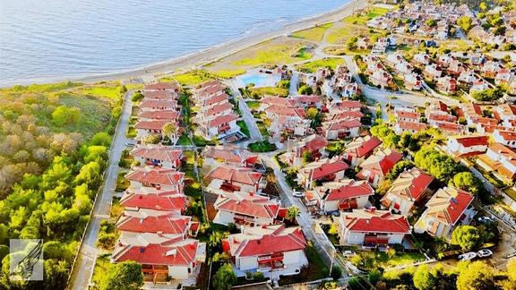 Denize Sıfır Esenyalı Tatil Sitesi Yüzme Havuzlu Fırsat Yazlık 2