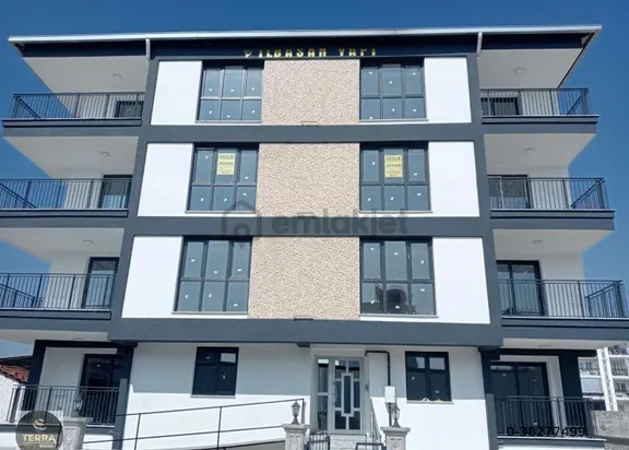 Germencik Yedieylül Mah. Okullar Bölgesinde Geniş 2+1 Köşe Daire 1