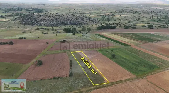 Akören Tülcede Yola Yakın 2.203 M² Müstakil Tapulu Tarla 2