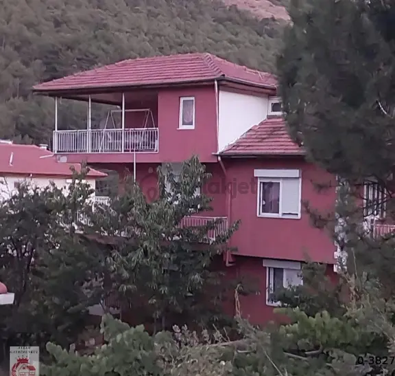 Ayşahtan Doğa Ve Salda Gölü Manzaralı Satılık Muhteşem Yazlık Ev 1