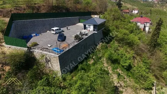 Trabzon Arsin'de Satılık Taş Duvarı Yapılı Ev + 1.087 M2 Arsa 1