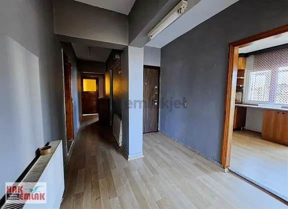 Hak Emlak'tan Fevziçakmak Mah Merkezi Konumda Kiralık 3+1 Daire 2