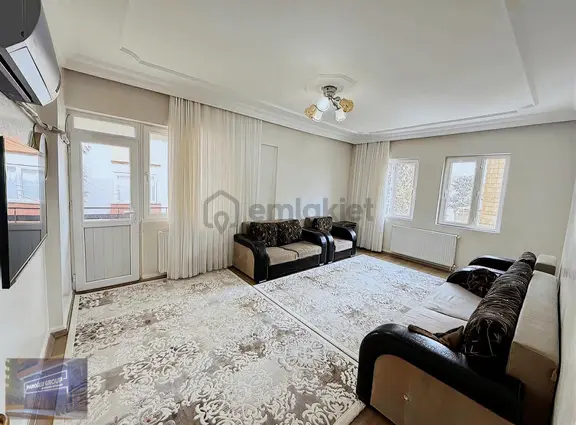 İmamoğlu'ndan Valikonağı Yanında 2+1 140mt2 Arakat Temiz Daire 1