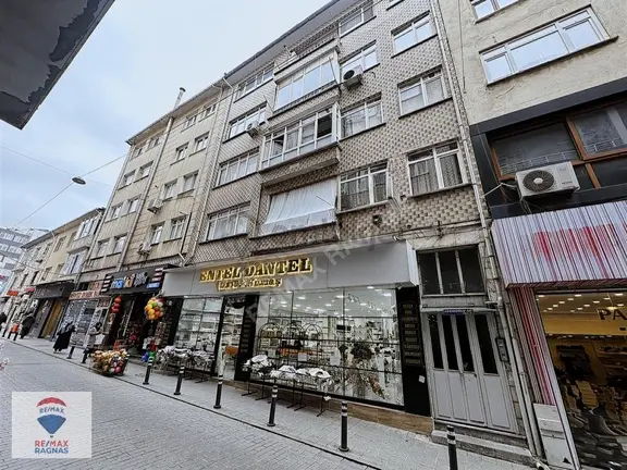 Ümraniye Çarşı'da Satılık 2 + 1 Ara Kat Daire 1
