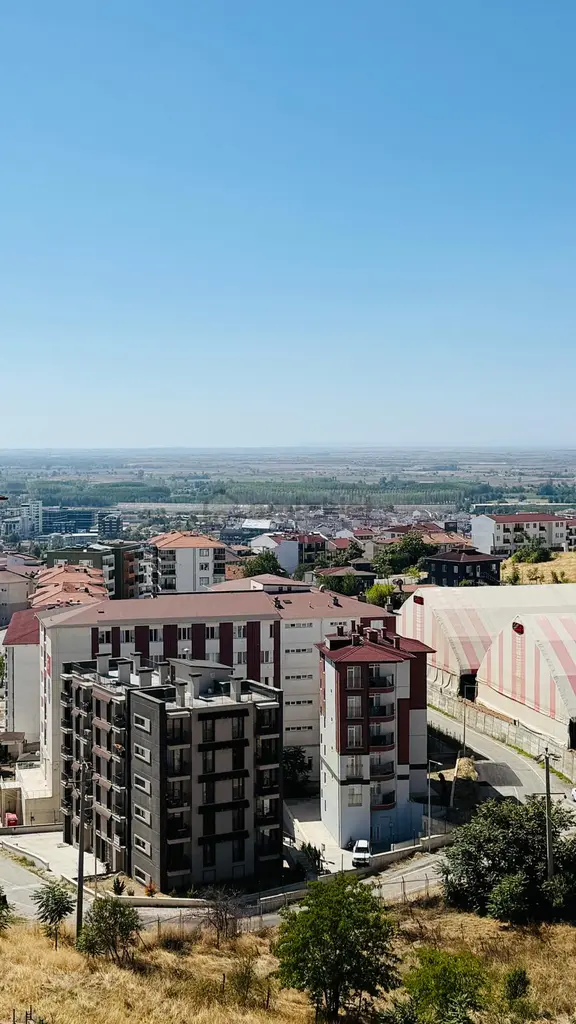 Marmara'dan Manzaralı Eşyasız 1+1 Kiralık Daire 1