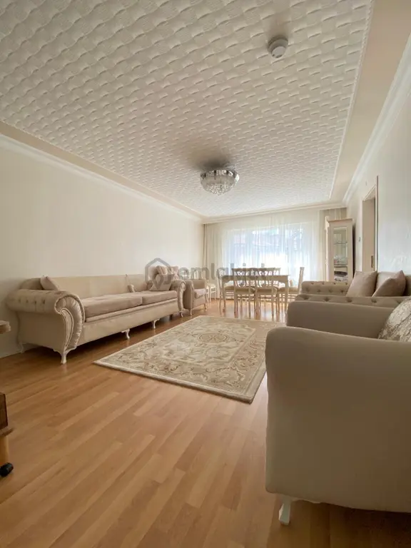 Karapürçek'te Kedili Villa Yakınında 3+1 Ara Katta Satılık Daire 2