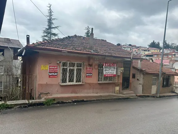 Adalet Gold Group Emlak'tan Müstakil Ev Bahçeli Doğalgazlı Uygun Fiyata Bahçeli 3 Katlı Müstakil Ev 2