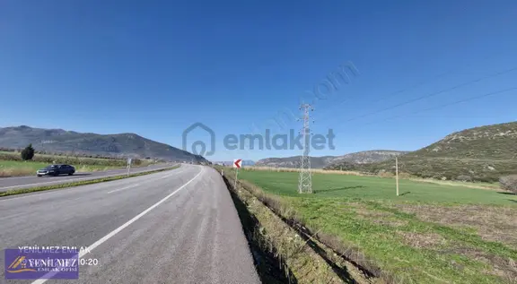 Yenilmez Emlaktan Bölünmüş Yola Cephesi Olan Satılık Tarla 2