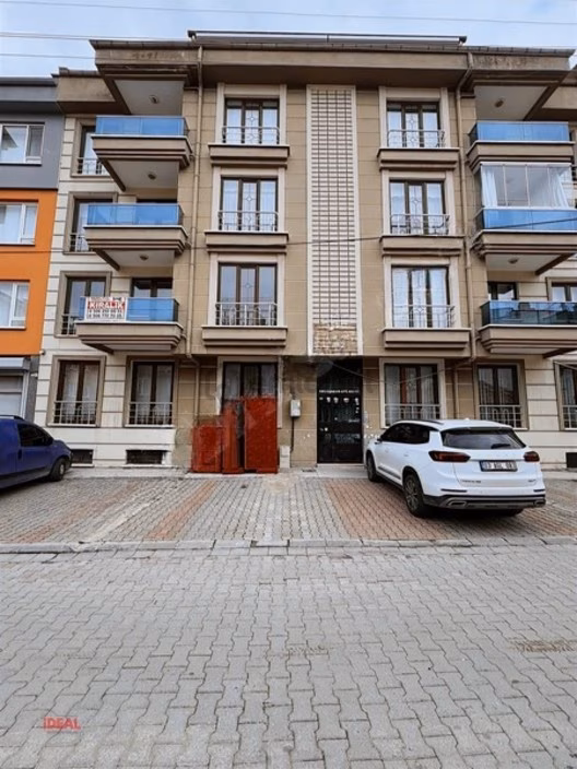 Şehirin Merkezinde 3+1 Geniş Ferah Kiralık Daire ! 1
