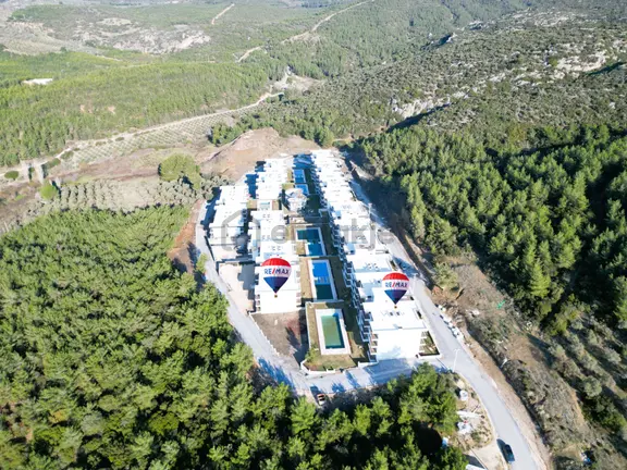 Kuşadası Eşin Vadide Yatırımlık, Manzaralı Ve Sıfır 1+1 Daire 1