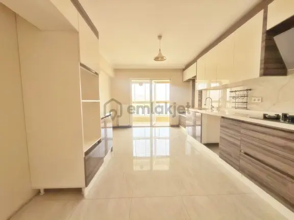 **yıldız'dan 7/24 Güvenlikli Sitede Merkezde Çift Balkon 3.5+1* 2