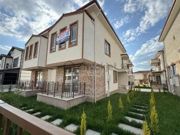 Şirintepe Kalafat Yolunda Deniz İnşaat Güvencesiyle Lüks 4+1 İkiz Villa 2