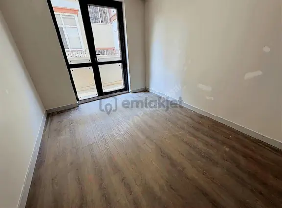 Fakültelere Ve Toplu Taşımaya Yakın Sıfır 1+1 Daire 1