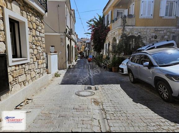 Çeşme 16 Eylül Mahallesi Çarşı Yakını 25 M2 Kiralık Depo 1