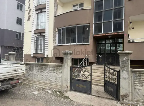 Şeyma Emlaktan Satılık Yenişehirde 3+1 Daire 2