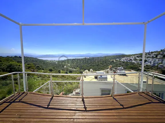 Bodrum Plajlara Yakın, Manzaralı Doğa İçinde Eşyalı Trplex Villa 2