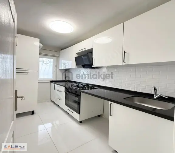 Merkezi Konumda Satılık 3+1 Uygun Fiyatlı İskanlı Daire 1