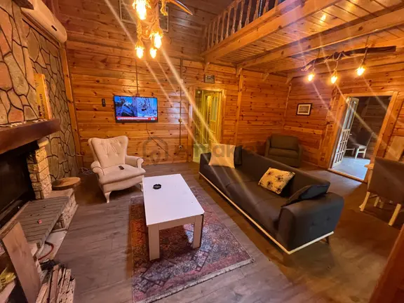 Trabzon Çaykara'da Uzungöl Yolu Üzerinde Kiralık Müstakil Ev 2