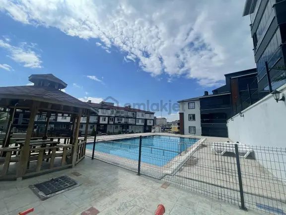 Rumeli Mah Havuzlu Site İçi 3+1 Daire 1