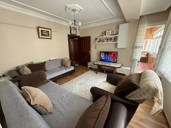 Köprü Emlaktan Y.emre Mh. 2+1 Net 90 M2 Satılık Ara Kat Daire 2