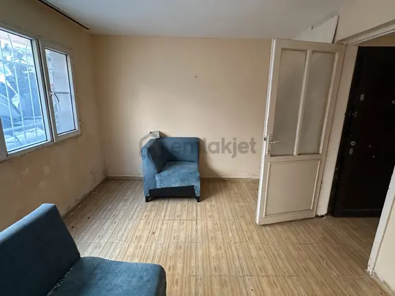 Acil Üçyol Meydan Yakını Atilla Mahallesinde 2+1 80m2 Klasik Dai 2