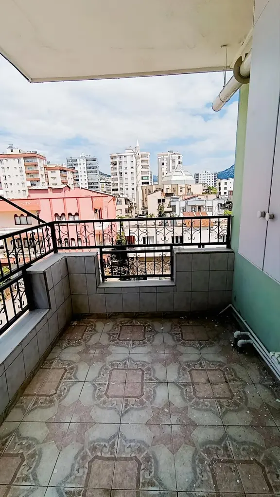 Kozan Gayrimenkulden Saimbeyli Caddesinde Harika Konumda Daire 2