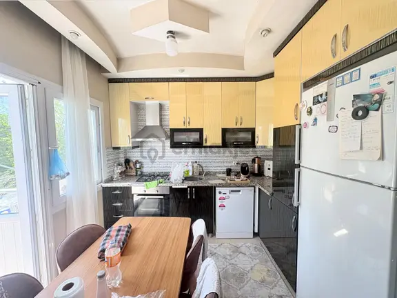 Prestij'den Şöförler Cemiyeti Civarı Tertemiz 4+1 Daire 2