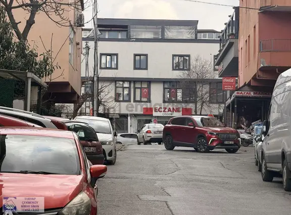 Ümraniye'de Metroya Yakın İskanlı,asansörlü 2+1 Arakat Daire 2