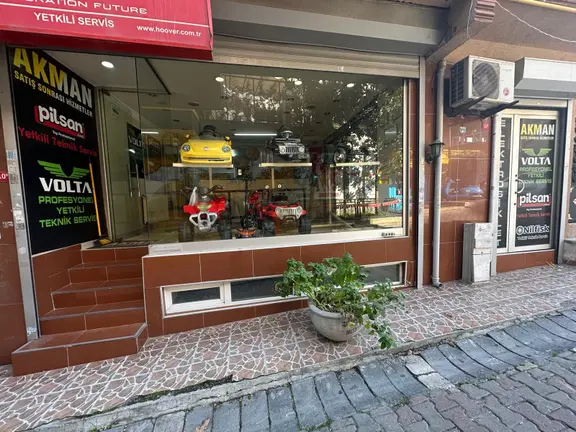 Sefaköy Ün Merkezinde İşlek Sokak Ta Her İşe Uygun Düz Ayak 2