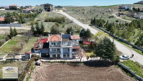 K.kazan Gyo'dan Satılık 9+1 3katlı Villa 1470m2 1