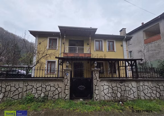 Sakarya Geyve De Nehir Yanı, Dağ Manzaralı Satılık Villa 1