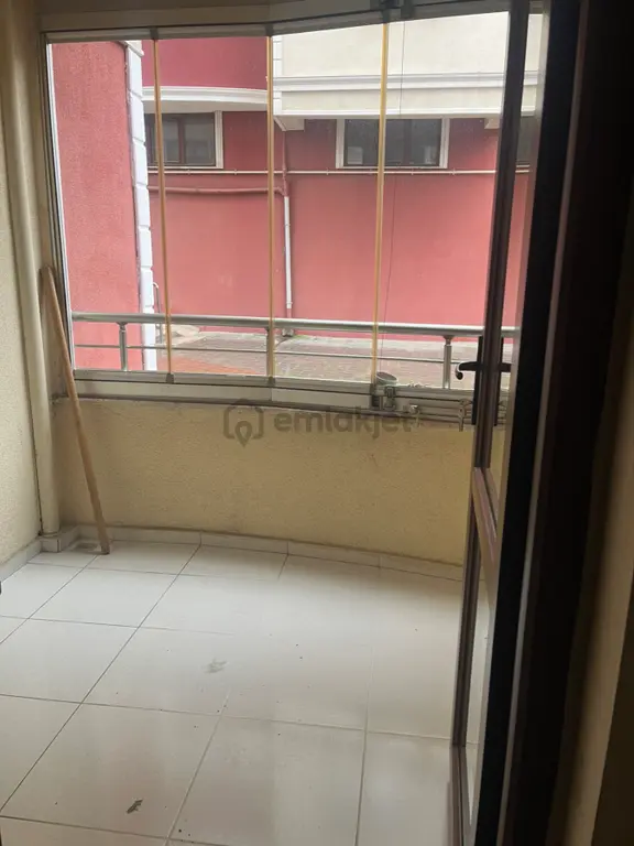 Sahibinden 100. Yıl Site İçinde Ev 1