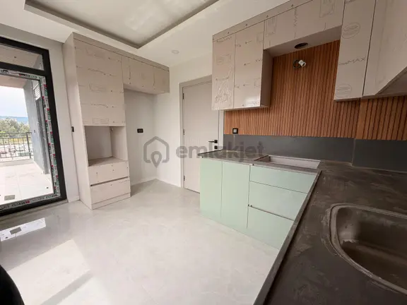 Önü Komple Açık A Kalite Ferah Daire 2+1 90m2 2