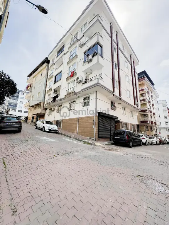 Çobançeşme Mithatpaşa Caddesi'nde Dubleks 1