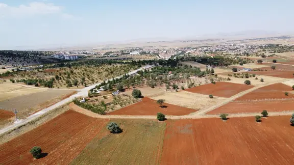 Aören Ağlarda Dolunkuyu Parkına Yakın Satılık Muhteşem Arazi 2