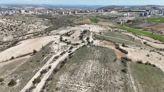 Hakev'den Merkeze Yakın, Hakim Noktada Satılık Bağ Evi Yeri 1