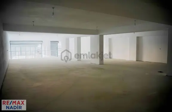 Sanayide 400 M² Asma Katlı Geniş Cepheli Acil Satılık İşyeri 2