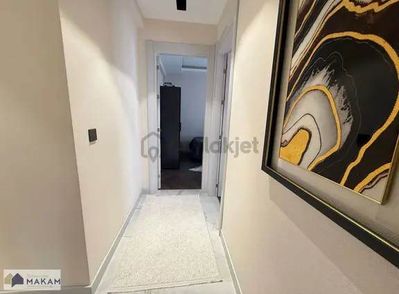 Cadde Maslak'ta 4.5+1 Satılık Cadde Cepheli Lüks Daire 2