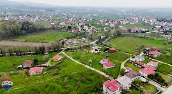 Akyazı Cumhuriyet Küçücek Mah.satılık 815 M² İmarlı Arsa. 2