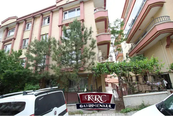 Krc'den Bahçelerüstü Mahallesinde Okula Ulaşıma Yakın 3+1 2