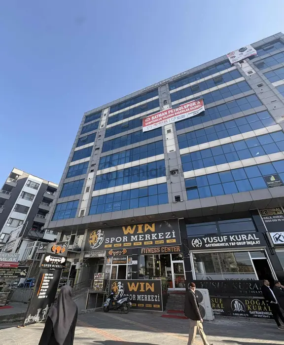 Alaaddin Okçu S A T I Y O R Gazioğulları Plazada Ofis 1