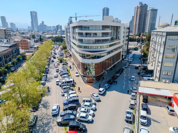 Bornova Adliye Ve Metro Yakını Kiralık Ofisler (2araç Otoparklı) 1