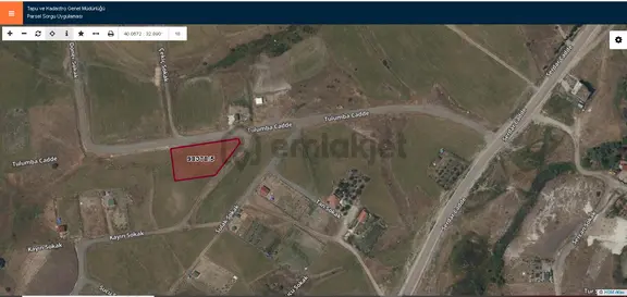 İmaremlak2'den 2 Tarafı Yola Cephe 900m2 Köşe Villa Parseli 2